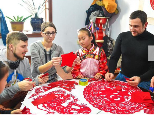 Learn to Make Traditional Chinese Handiworks in Beijing