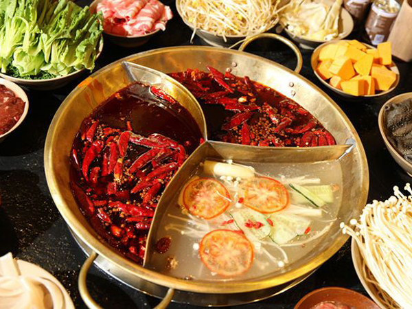 Eat the Chongqing Hot Pot