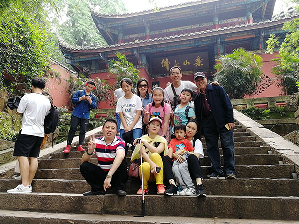 Clients at Leshan